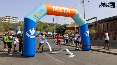 Praia: Daty Miranda e William dos Santos vencem 10 km da 7.ª Corrida das Forças Armadas
