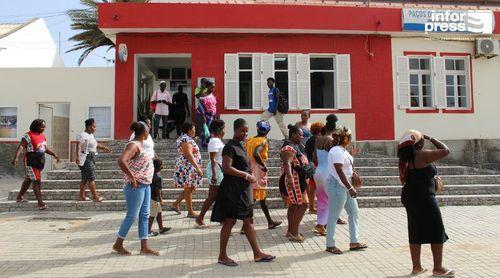 Boa Vista: Vendedeiras manifestam-se exigindo solução da câmara municipal para proibição de venda na rua