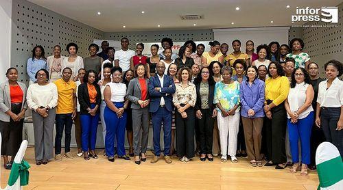 Profissionais de saúde analisam acesso de adolescentes aos serviços de saúde sexual e reprodutiva (c/áudio)