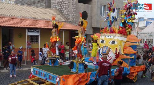 Porto Novo: Viajantes do Espaços vencem sete dos oito prémios no desfile do Carnaval