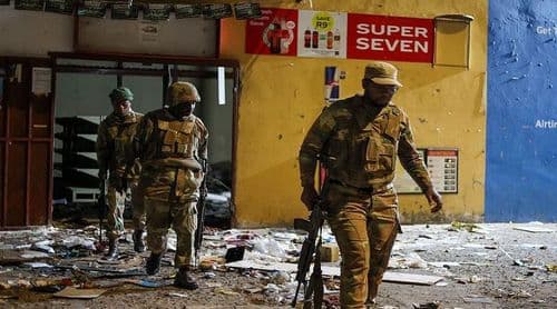 Violência na África do Sul causa a morte a dois nigerianos e evacuação de mais de 400 africanos