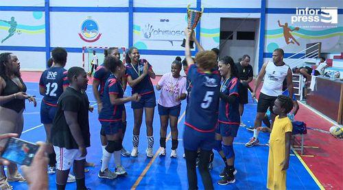 Sal: Vólei Clube dos Espargos conquista campeonato regional em feminino garante vaga no nacional