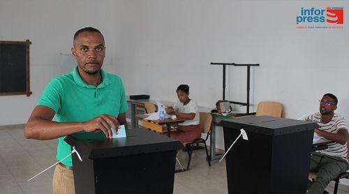 Autárquicas 2024/Paul: Adilson Fernandes exerce direito de voto confiante no resultado à noite