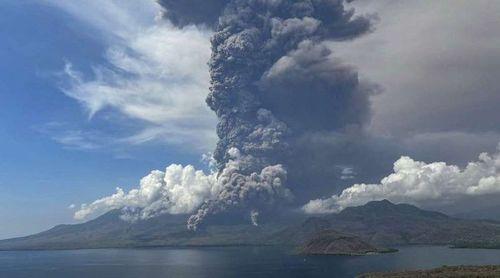Indonésia emite alerta máximo para vulcão na ilha das Flores após nova erupção