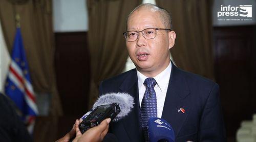 Embaixador da China apela a Cabo Verde para se juntar a acção do Presidente chinês e ajudar “mundo em perigo”