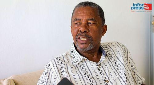 Governo atribui pensão do Estado ao artista “Zezé di Nha Reinalda”