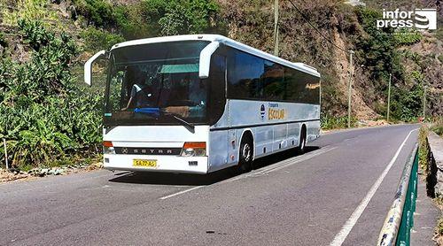 Ribeira Grande: Estudantes da Ribeira da Torre beneficiam de autocarro de 52 lugares