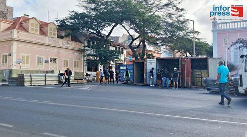 Carnaval/São Vicente: Câmara inicia trabalhos de colocação das bancadas para desfiles