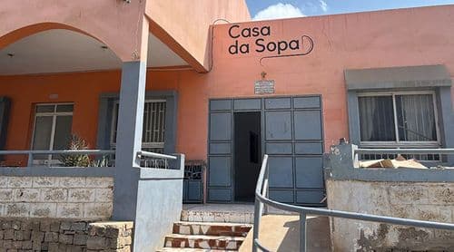 Praia: Casa da Sopa enfrenta limitações financeiras e pede apoio para reforçar atendimento aos idosos
