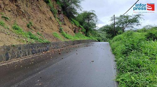 Le ministre de l'agriculture exprime sa solidarité avec les personnes touchées par les pluies