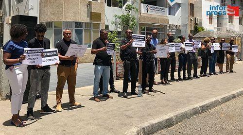 Grupo de trabalhadores do INE realiza manifestação contra “clima laboral degradante” – porta-voz