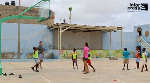Associação francesa Mill Partage promove colónia de férias para 30 crianças na ilha do Maio