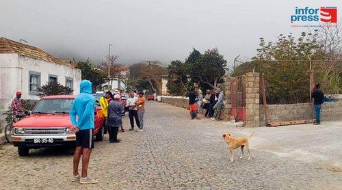 Brava: Chegada de cerca de três mil sacos de cimento ameniza escassez após quase dois meses