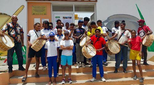 Porto Novo/São João: Escola espera envolver centena de crianças e jovens na formação em toca e afinamento de tambores