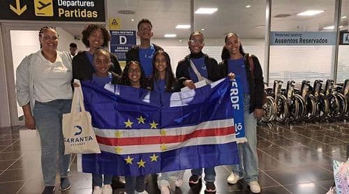 Ginastas da Acroart viajam para França para participar em torneio internacional