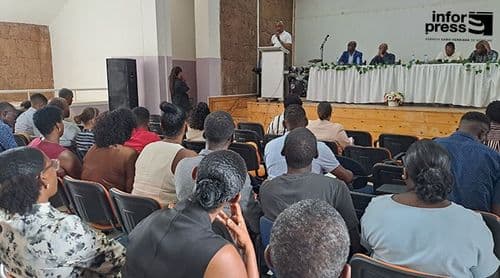 Santa Catarina: Ministro da Educação anuncia maior rigor na manutenção das escolas e responsabilização dos directores