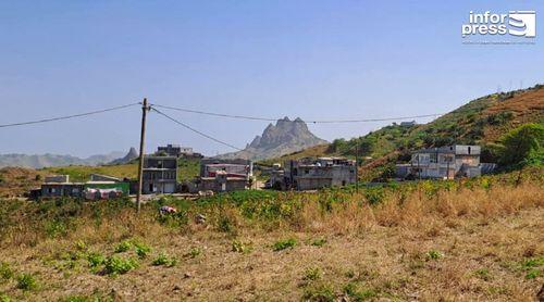 Vassoura e Fonteana "sentem na pele" saída dos jovens,  solidão dos idosos e problemas sociais