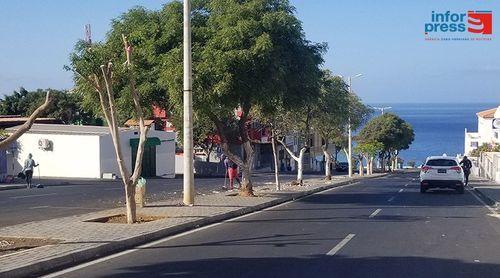 Carnaval/São Filipe: Equipa de saneamento limpa as principais artérias por onde passaram os grupos carnavalescos