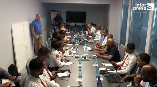 Ilha do Sal: Pessoal da Aviation Security recebe formação em interpretação de imagens de raios X (c/áudio)