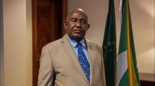 Presidente das Comoros sofre ferimentos ligeiros num ataque com uma faca