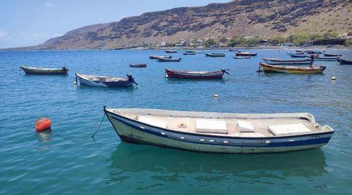 São Nicolau: Câmara do Tarrafal entrega kits de segurança a um grupo de pescadores locais