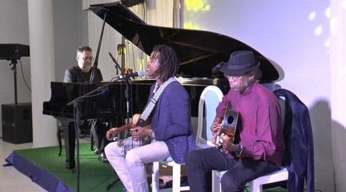 Ilha do Sal: Noite de Piano arrasta público ao Salão Nobre para ouvir “boa música”