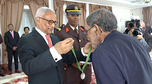 Independência/49 anos: Presidente da República condecora OMS e músicos que contribuíram para afirmação de Cabo Verde como nação