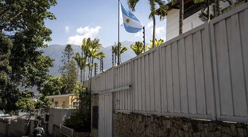 Brasil assume hoje a Embaixada da Argentina em Caracas fechada por Maduro
