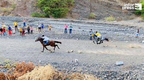 Santo Antão: Égua Marisa vence corrida da festa da Santa Cruz