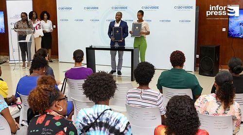 Ministério da Família reforça trabalho social com 19 novos cuidadores de dependentes