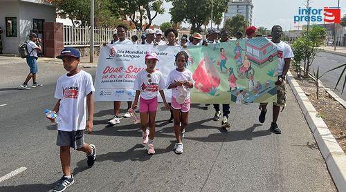 Praia: Hospital Agostinho Neto apela por mais doadores de sangue (c/áudio)