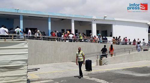 Fogo: TACV recusa passageiros com bilhete da “Bestfly” e dezenas de pessoas continuam retidas na ilha (c/áudio)