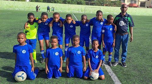 Futebol sub-15: Escola do Desportivo da Praia intensifica treinos para Iber Cup Estoril em Portugal