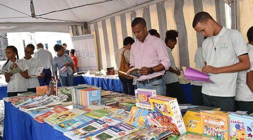 Ribeira Grande: Grande Feira do Livro supera expectativas com mais de 5 mil vendas - Organização