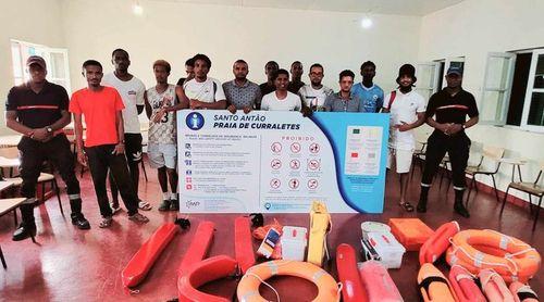 Porto Novo/época balnear: Autarquia garante nadadores-salvadores para as praias mais frequentadas