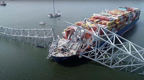 Navio que colidiu com ponte de Baltimore transportava químicos perigosos