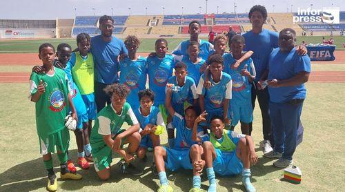 Futebol: Sal ( masculinos) e Boa Vista (femininos) conquistam II edição do campeonato nacional nas escolas