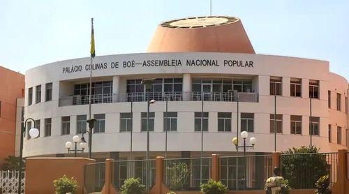 Grupo de deputados guineenses impedido de entrar no parlamento pela polícia