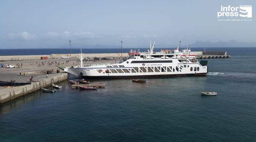 Porto Novo: Promotor de eventos expressa “profunda preocupação” com situação dos transportes marítimos e aéreos
