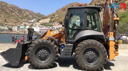 Brava: Autarquia adquire retroescavadeira orçada em mais de 15 milhões de escudos (c/áudio)