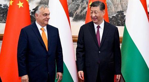 Xi e Orban trocam opiniões aprofundadas sobre crise na Ucrânia
