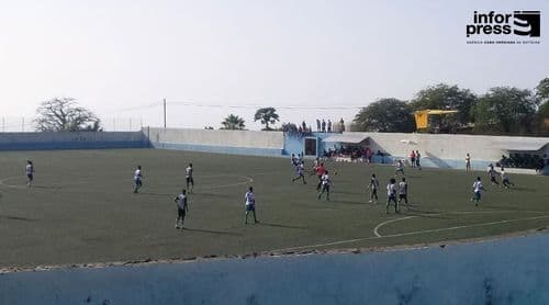 Futebol/Fogo: Cutelinho vence Botafogo e continua a quatro pontos da Académica líder do campeonato