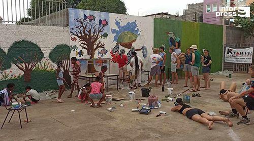 Praia: Interior da escola do agrupamento de Ponta d'Água recebe pintura