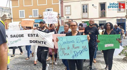 Santo Antão: Profissionais de Saúde do Paul e da Ribeira Grande manifestam-se exigindo “mais respeito e dignidade” (c/áudio)