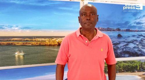 Praia: Exposição fotográfica “Incolor ou Cor” de Gabriel da Costa patente nos Paços do Concelho