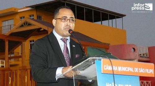 São Filipe: A cidade ganhou uma nova e moderna centralidade – Lourenço Lopes
