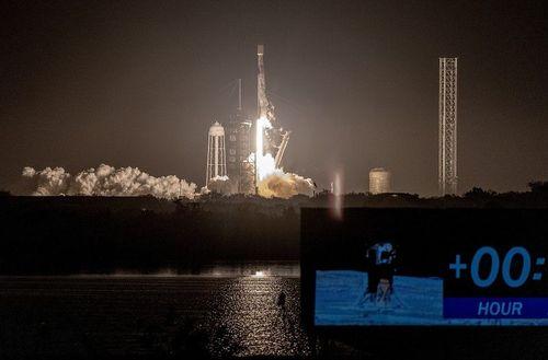 Sonda lunar de empresa norte-americana com dificuldades de comunicação