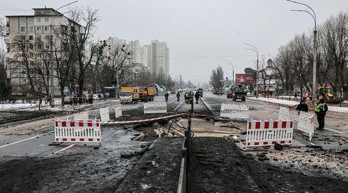 Ucrânia proíbe saída de emigrantes em idade de combater que visitem o país