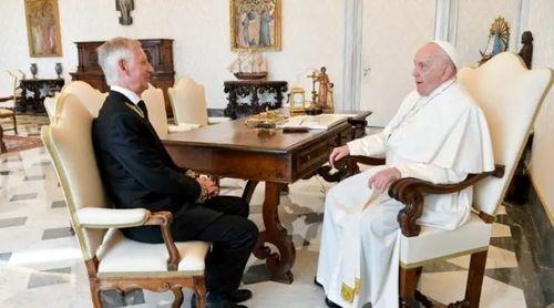 Papa e embaixador russo no Vaticano discutiram condições de Putin e Ucrânia