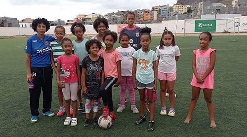 Santo Antão: Escola de Futebol Evoluindo P. Sol aposta na promoção do futebol feminino